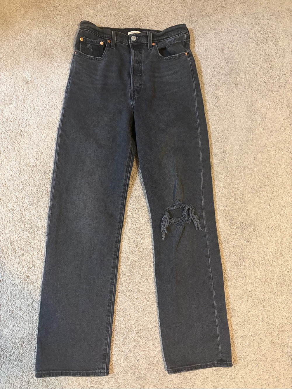 Levi's Premium Ribcage Black Straight-Leg Women's Jeans with Knee Distress